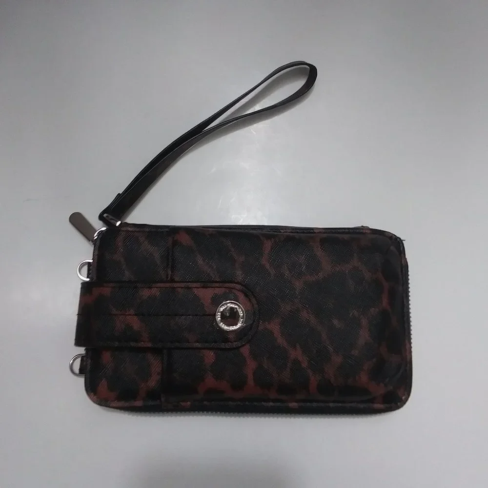 Apt 9 New Leopard Print‎ Crossbody or Wristlet